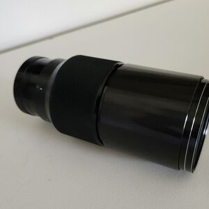 Sleek Black Camera Lens for Precision Photography